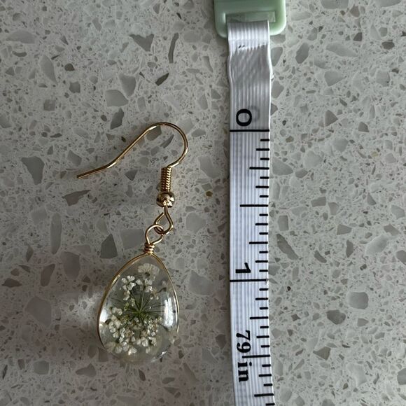 Flower Design Water Drop Earrings - Picture 6 of 13